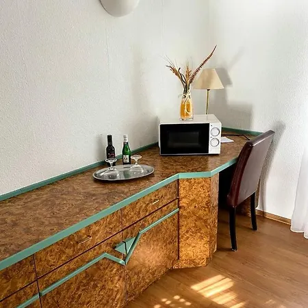 Motel Am Park - Krefeld - Duesseldorf Willich