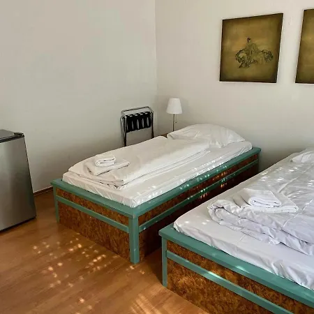 Am Park - Krefeld - Duesseldorf