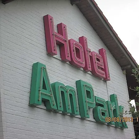 מלון Hotel Am Park - Willich - Duesseldorf - Krefeld 3*
