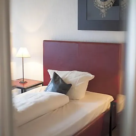 מלון Hotel Am Park - Willich - Duesseldorf - Krefeld