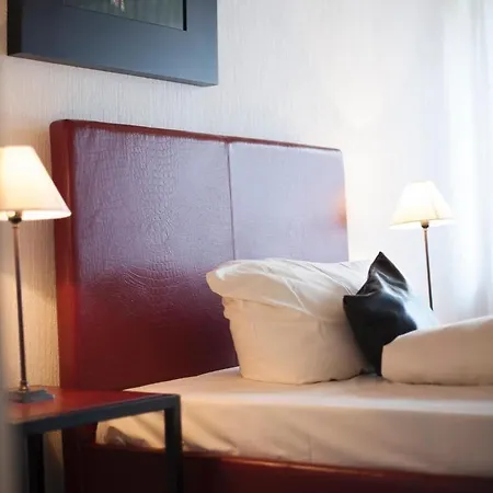 Am Park - Krefeld - Duesseldorf Otel Willich