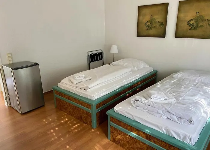 Am Park - Krefeld - Duesseldorf - Self Check In