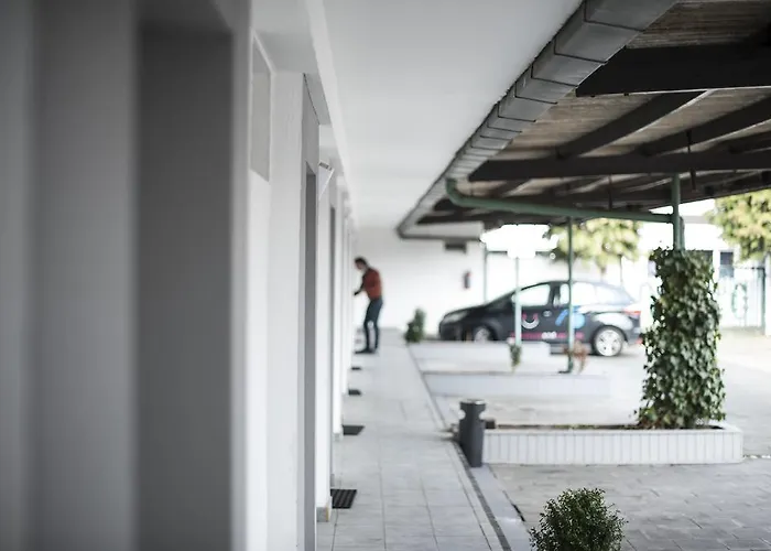 Am Park - Krefeld - Duesseldorf - Self Check In 3* Willich