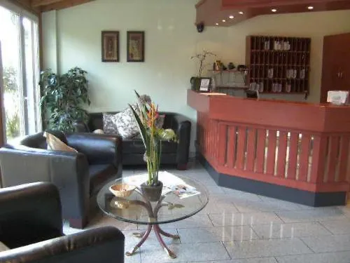 Am Park - Krefeld - Düsseldorf Willich