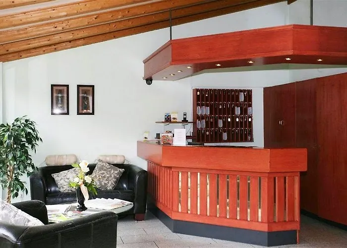 Am Park - Krefeld - Düsseldorf 3*